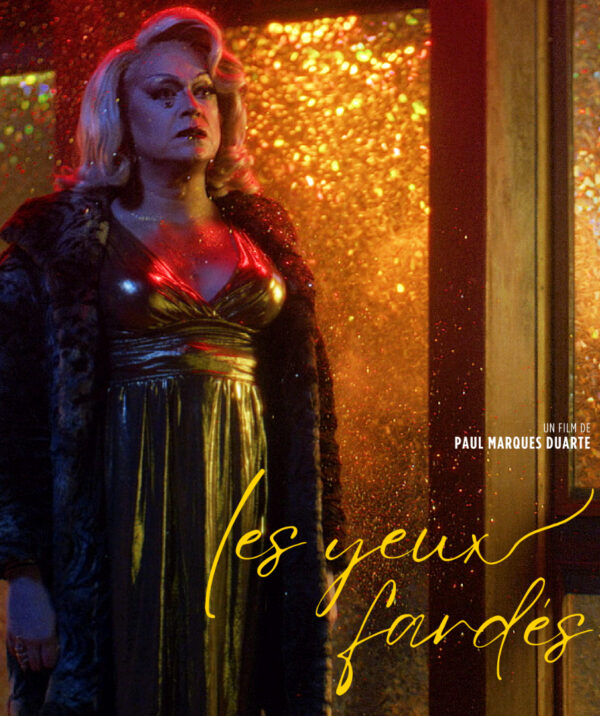 les yeux fardé